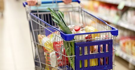 Wskazał najbardziej rakotwórczą żywność. Jedną grupą produktów zaskoczył wszystkich