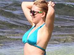 Scarlett Johansson na plaży