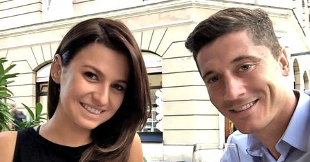 Firma zadba o wizerunek Lewandowskich. Piłkarz Bayernu tłumaczy decyzję