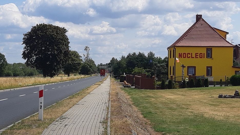 W maleńkich Wykrotach koło Bolesławca kolejne domy przeznaczane są na hotele dla Ukraińców.
