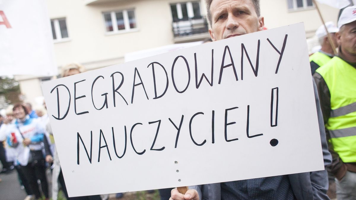Nauczyciele nie są zainteresowani procentowymi podwyżkami, tylko konkretnymi kwotami. 
