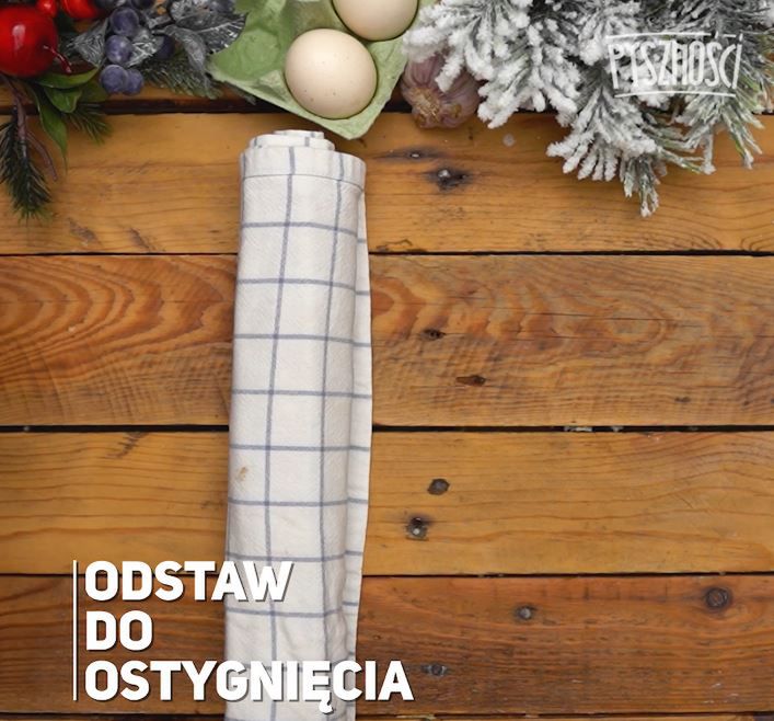 Buraczana rolada ze śledziami- Pyszności