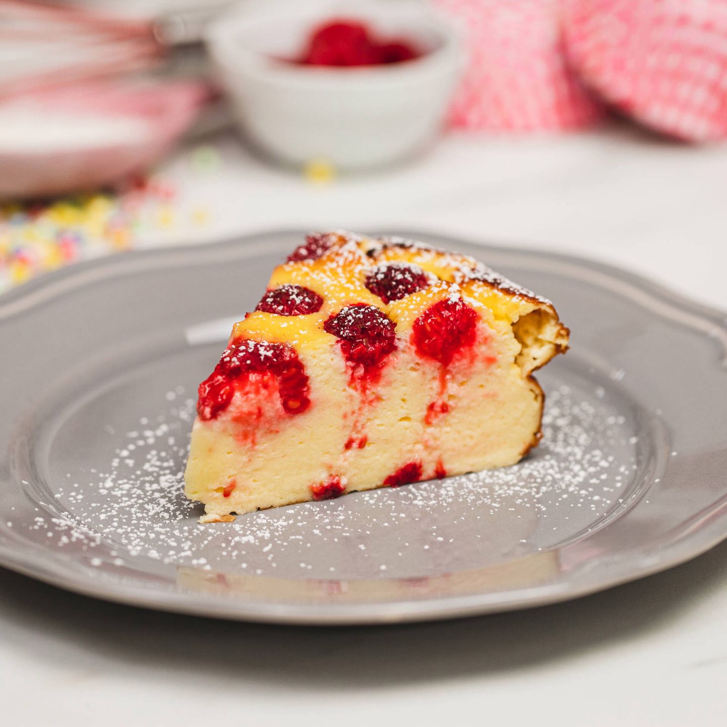 Jogurtowy sernik z malinami- Pyszności