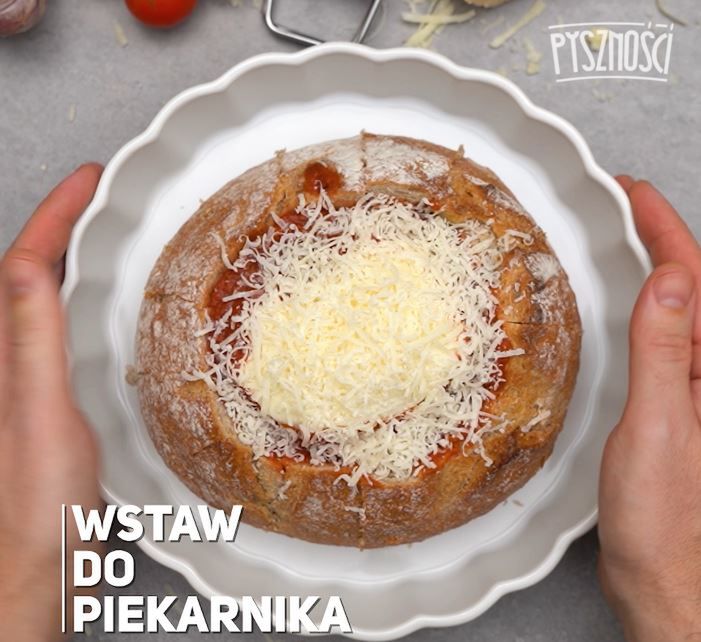 Chlebek z mozzarellą- Pyszności