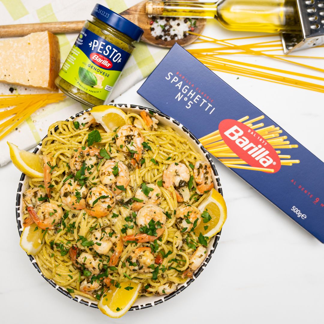 Spaghetti z zielonym pesto i krewetkami- Pyszności