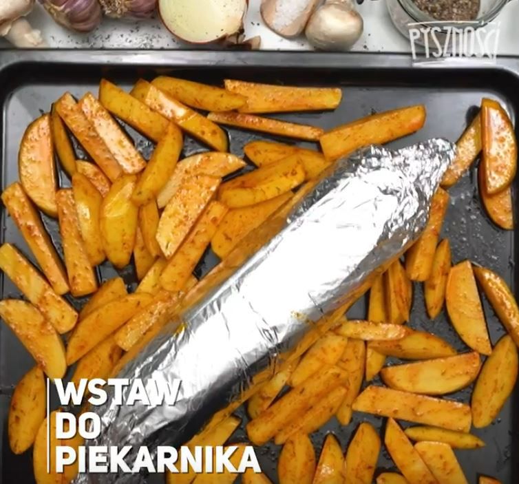 Rolada z polędwicy wieprzowej z pieczarkami- Pyszności