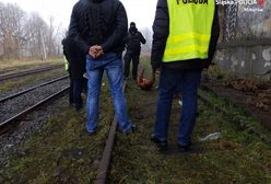 Położyli kolegę na torach. Nowe fakty ws. makabrycznej zbrodni