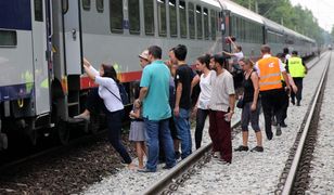 Pociąg stanął 300 m od peronu. Dzieci tkwiły w nim 6 godzin