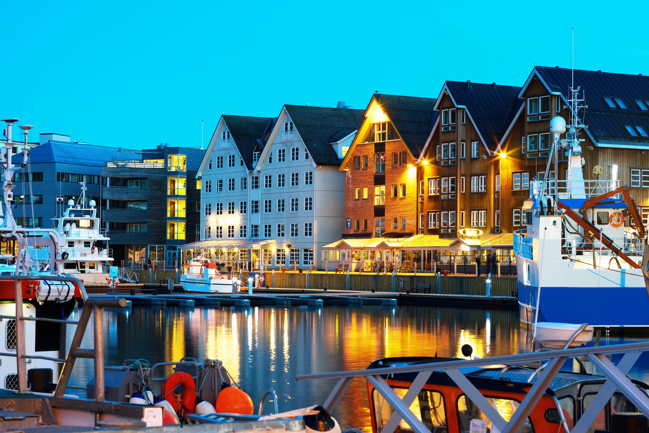 Night Tromso postcard background hd 