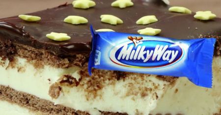 Ciasto Milky Way bez pieczenia. Ten przepis udaje się za każdym razem