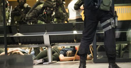 Pabianice. Wtargnęli do szkoły, krzyczeli i strzelali. Ćwiczenia, o których nikt nie wiedział
