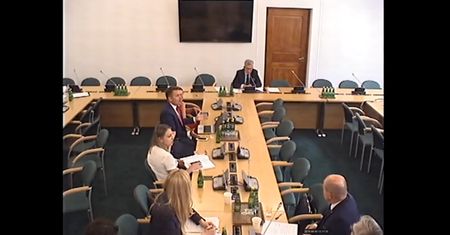 "Zamknij się, gówniarzu!". Awantura w Sejmie. Posłowi puściły nerwy