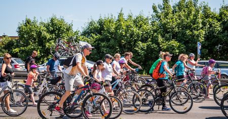 Mandat za przekroczenie prędkości rowerem. Policja bierze pod lupę cyklistów