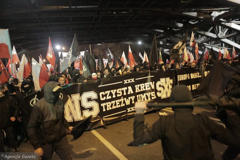 Ich hasła oburzyły Polaków. Kim są radykałowie z Marszu Niepodległości?
