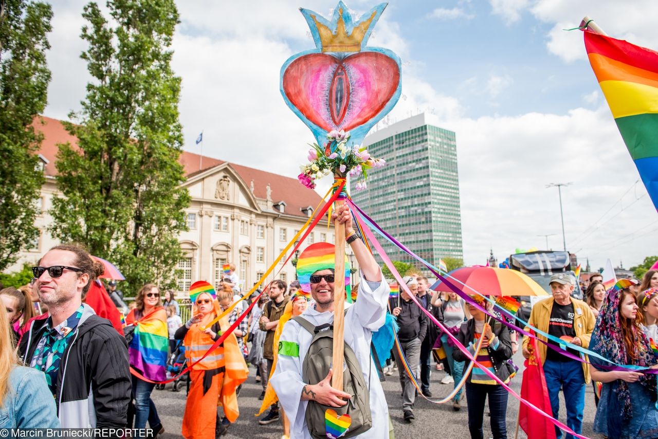 Gdańsk. Długa lista oszukanych tęczową waginą