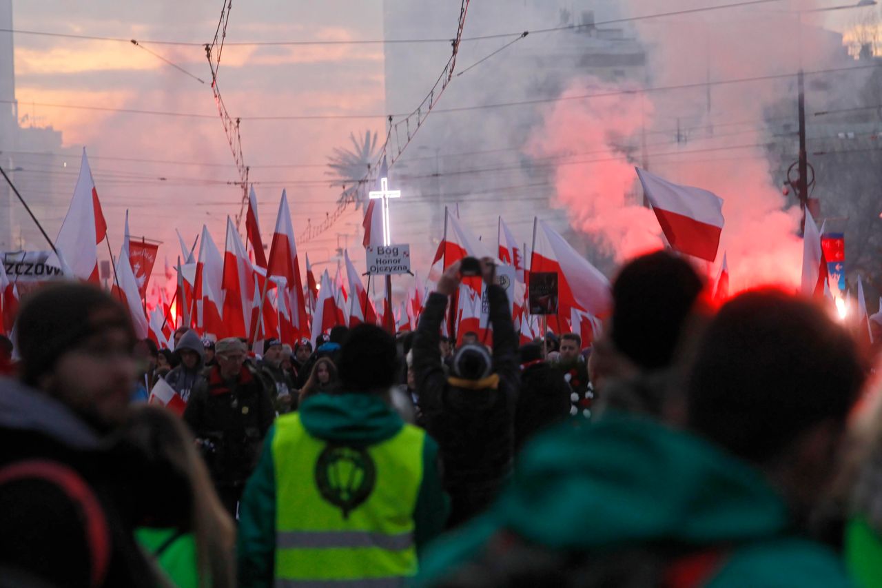 Policja zatrzymała kilkanaście uzbrojonych osób przed Marszem Niepodległości