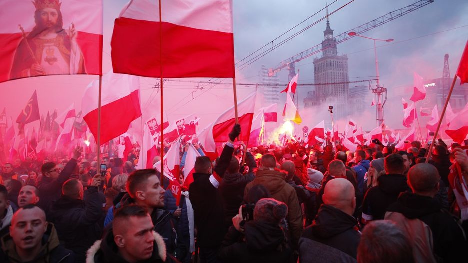 Według różnych danych w ubiegłym roku ulicami Warszawy 11 listopada przeszło od 30 do 60 tys. osób