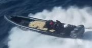 Spektakularne wideo z pościgu szybkich łodzi. Hiszpanie kontra przemytnicy koło Gibraltaru