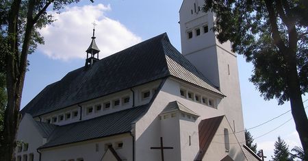 Proboszcz zbiera na drzwi i wyzywa parafian od skąpców