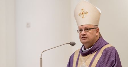 Wiejas: "Kościół ma być sumieniem demokracji. A kto będzie sumieniem Kościoła?" (Opinia)