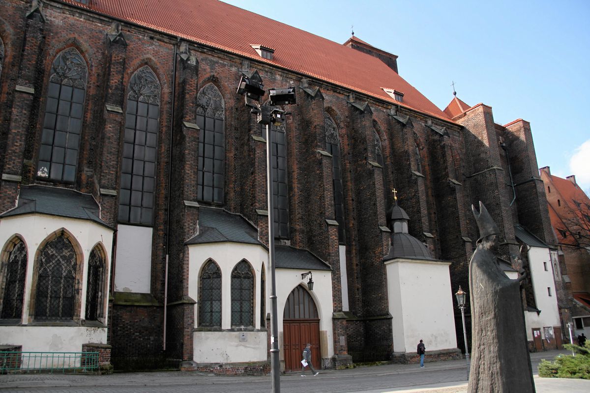 Wrocław. Nożownik zaatakował księdza przed kościołem
