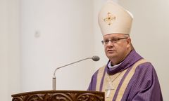 Wiejas: "Kościół ma być sumieniem demokracji. A kto będzie sumieniem Kościoła?" (Opinia)