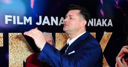 Wielkanoc 2020. TVP ma prezent dla fanów disco polo. Film "Zenek" za darmo w VOD