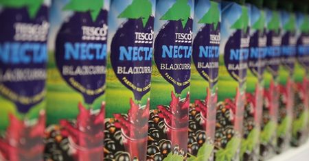 Tesco obniża zawartości cukru w swoich napojach. Marka własna w zdrowszym wydaniu
