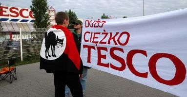 Pikiety przed hipermarketami Tesco