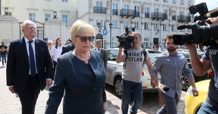 Sędziowie nie chcą odejść przed końcem kadencji. Może powinni to przemyśleć jeszcze raz?