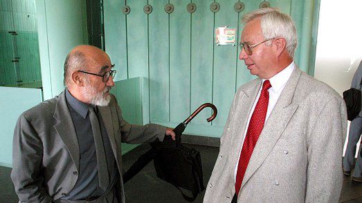 Honorowy prezes SDP Stefan Bratkowski i wiceprzewodniczący SDRP Andrzej Ziemski