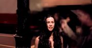 Rozpoznasz teledyski Alanis Morissette po kadrze?