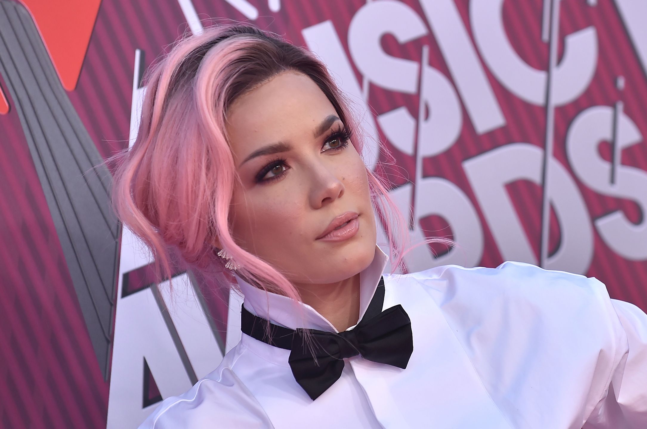 Halsey opowiedziała o najgorszych latach swojego życia