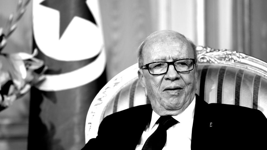 Prezydent Tunezji Bedżi Kaid Essebsi zmarł w wieku 92 lat.