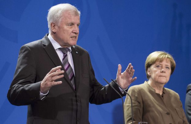 Premier Bawarii odrzuca hasło Merkel "damy radę" ws. migrantów