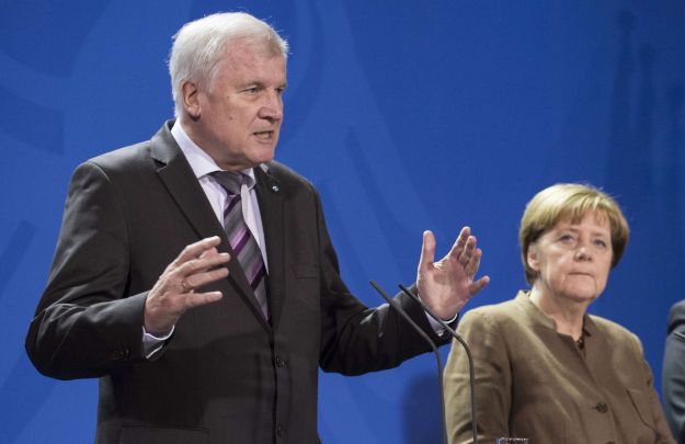 Premier Bawarii odrzuca hasło Merkel "damy radę" ws. migrantów