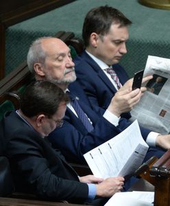 "Wojna domowa" w PiS. Służby Macierewicza i Kamińskiego toczą batalię o władzę