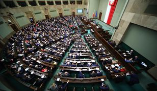 Sejm odrzucił projekt antyszczepionkowców, posiedzenie trwa. Relacja na żywo z parlamentu