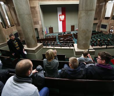 Jawne zarobki w NBP, rekompensata dla TVP i śledztwo ws. Adamowicza. Gorąco w Sejmie