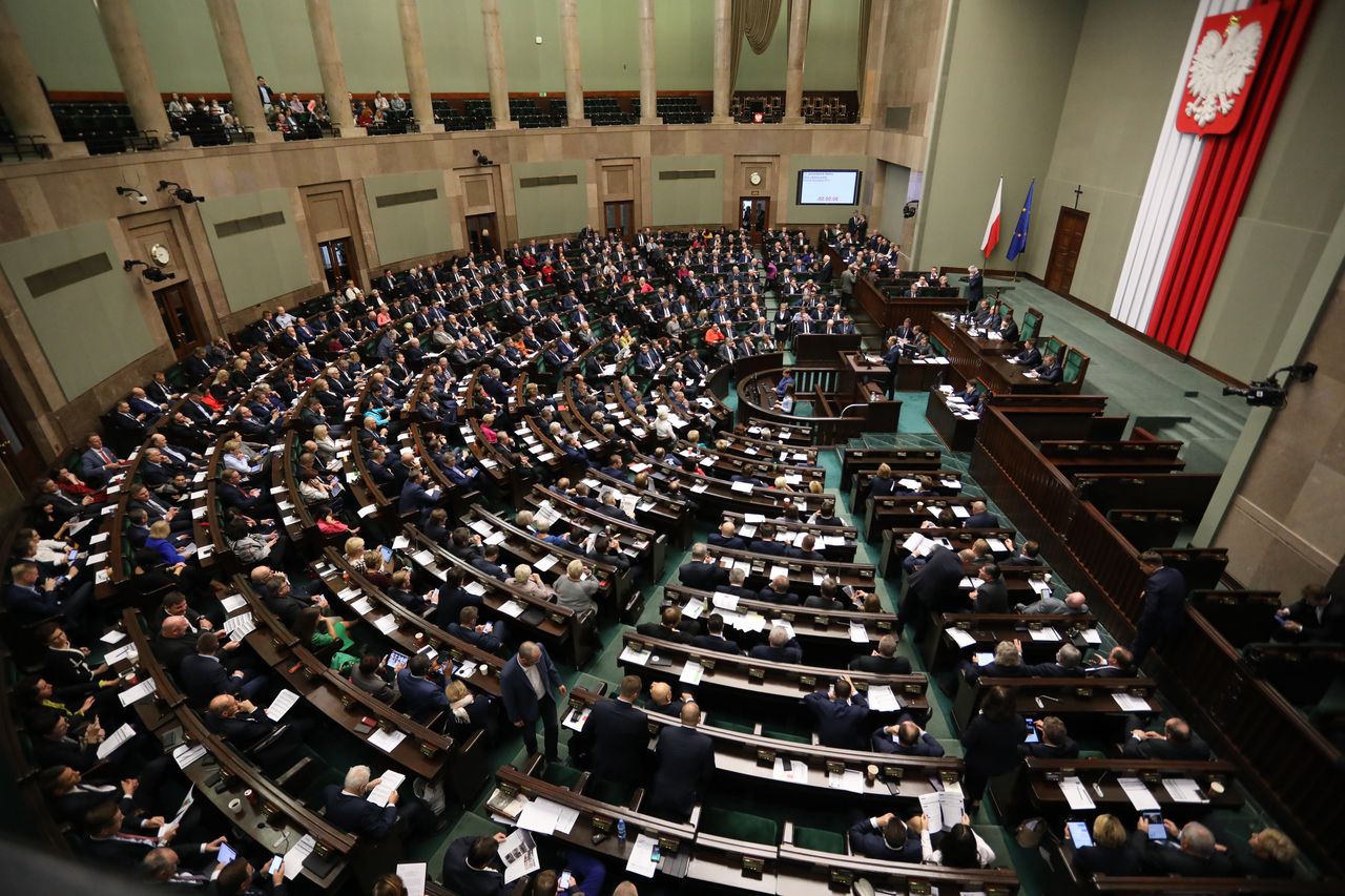 Siedmiu nowych posłów zasiądzie w Sejmie: z PiS, PO oraz Kukiz'15