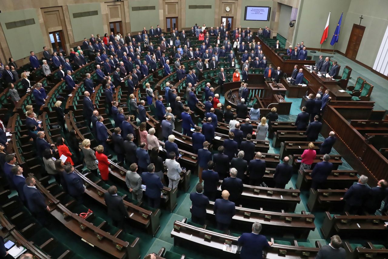 Trwa posiedzenie Sejmu. Ważą się losy strajku nauczycieli