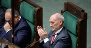 Wielki dzień Antoniego Macierewicza. Do Sejmu zaprosił swoich starych znajomych