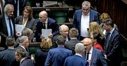 Sejm. Zebranie klubu PiS z udziałem Mateusza Morawieckiego i Jarosława Kaczyńskiego