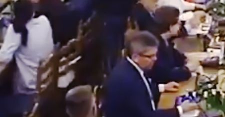 Burzliwe obrady sejmowej komisji. Napięcia nie wytrzymało nawet krzesło