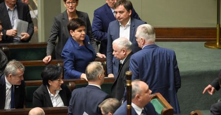 Wyniki wyborów. Prezydent z prezesem dają sobie czas na "dopięcie" spraw. Nowy Sejm zbierze się dopiero 12 listopada