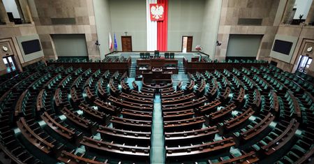 Spór o miejsca na sali obrad Sejmu. Konfederacja nie chce siedzieć z tyłu