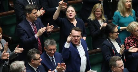 To nie język może być dojrzały, lecz posługujący się nim ludzie
