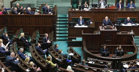 PiS wycofuje projekt dotyczący 30-krotności składek ZUS.  Sławomir Neumann: chociaż raz pochwalę PiS