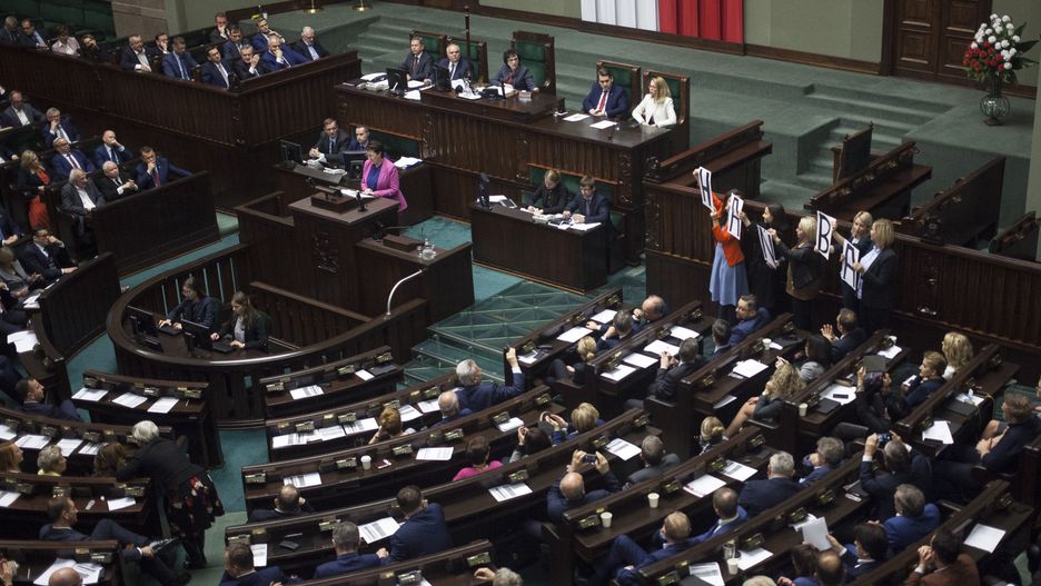 Według danych Kancelarii, z Sejmu prawie całkowicie zniknęli lobbyści 