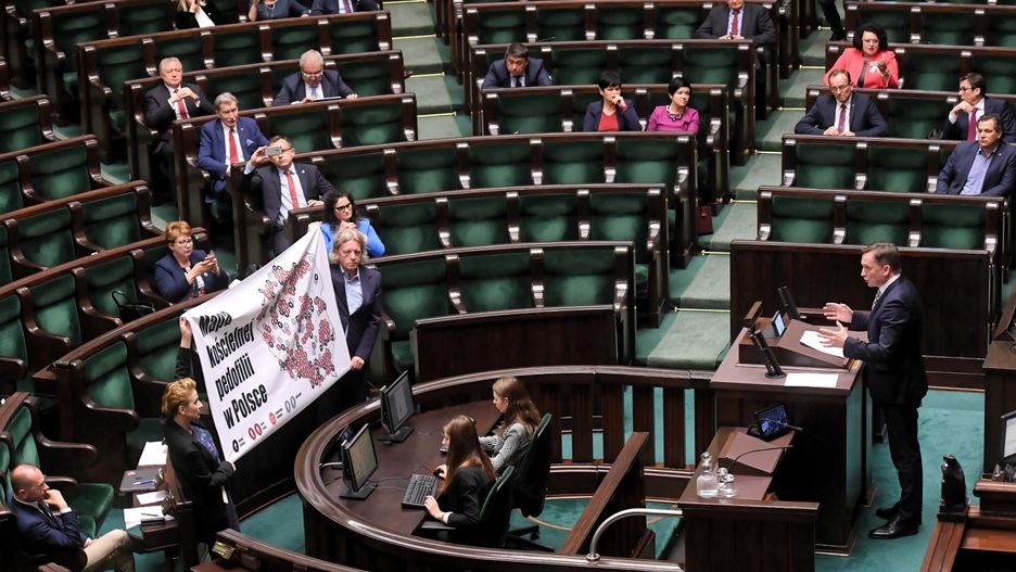 W błyskawicznym tempie procedowana jest w Sejmie nowelizacja Kodeksu karnego i kilku innych ustaw, zaostrzająca m.in. kary dla pedofilów